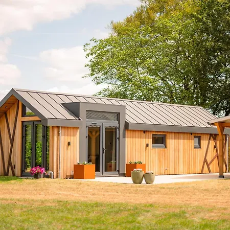 Liefkenshof - Met Spa-hottub En Sunshower